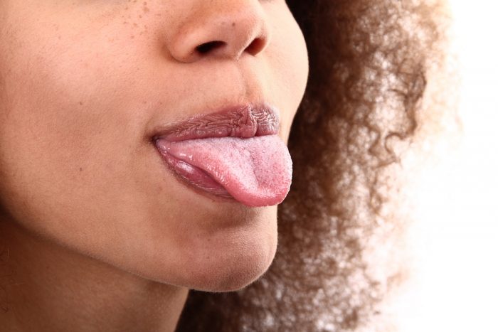 Como limpiar la lengua