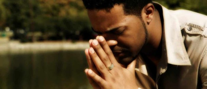 Cómo hablar con Dios mediante la oración